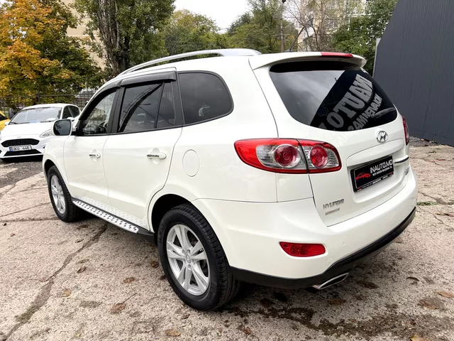 Hyundai Santa FE 2010 — 2