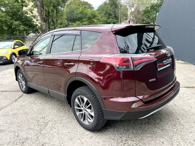 Toyota Rav 4 2017 — 2
