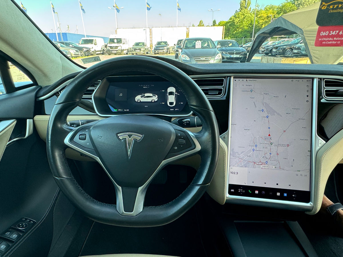 Tesla Model S