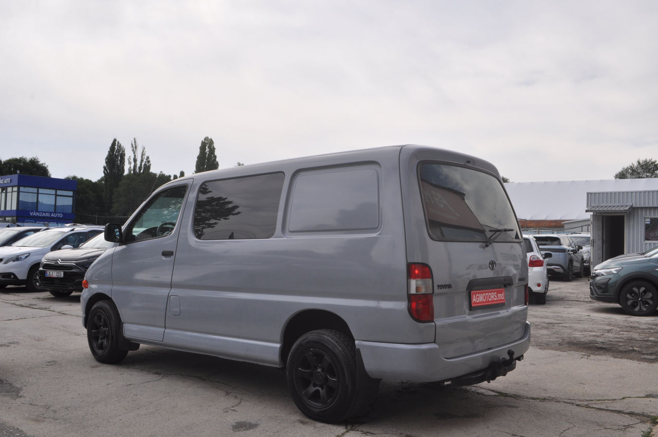 Toyota Hiace