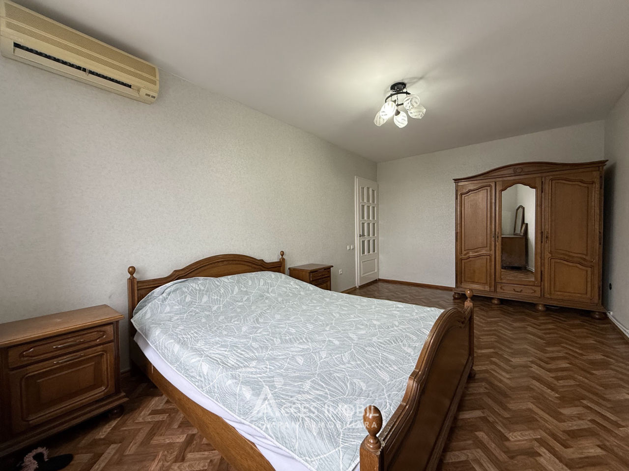 Apartment in Chișinău - More