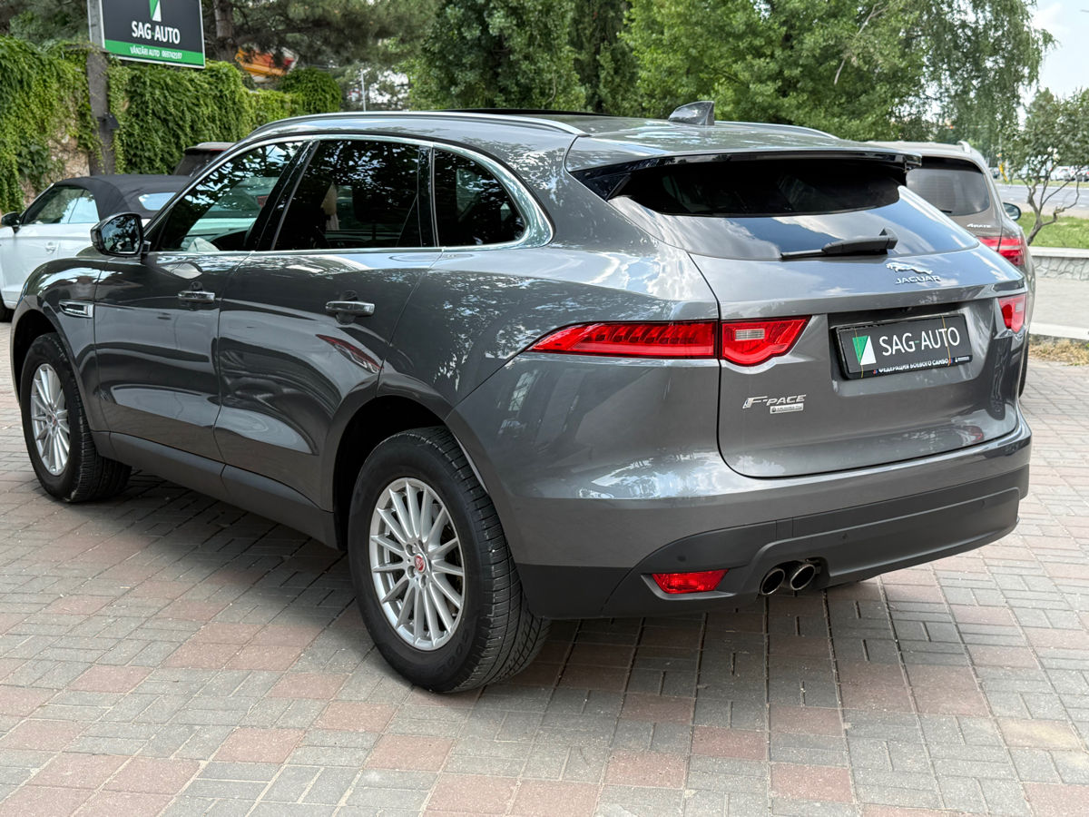 Jaguar F-PACE
