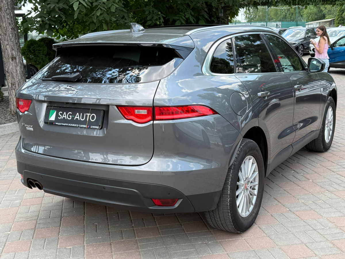 Jaguar F-PACE