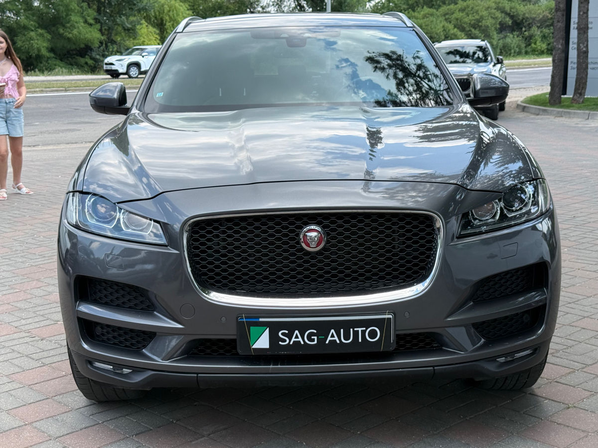 Jaguar F-PACE