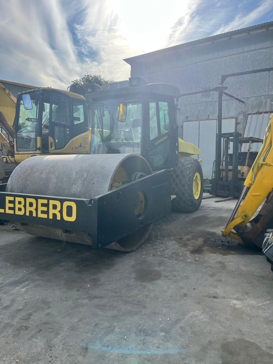 Cilindru compactor Lebrero (cărămidă)