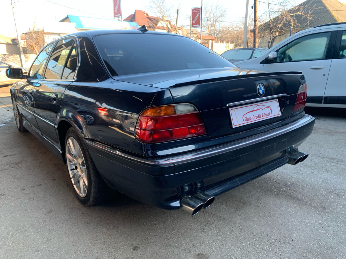 BMW 7 Series foto 3