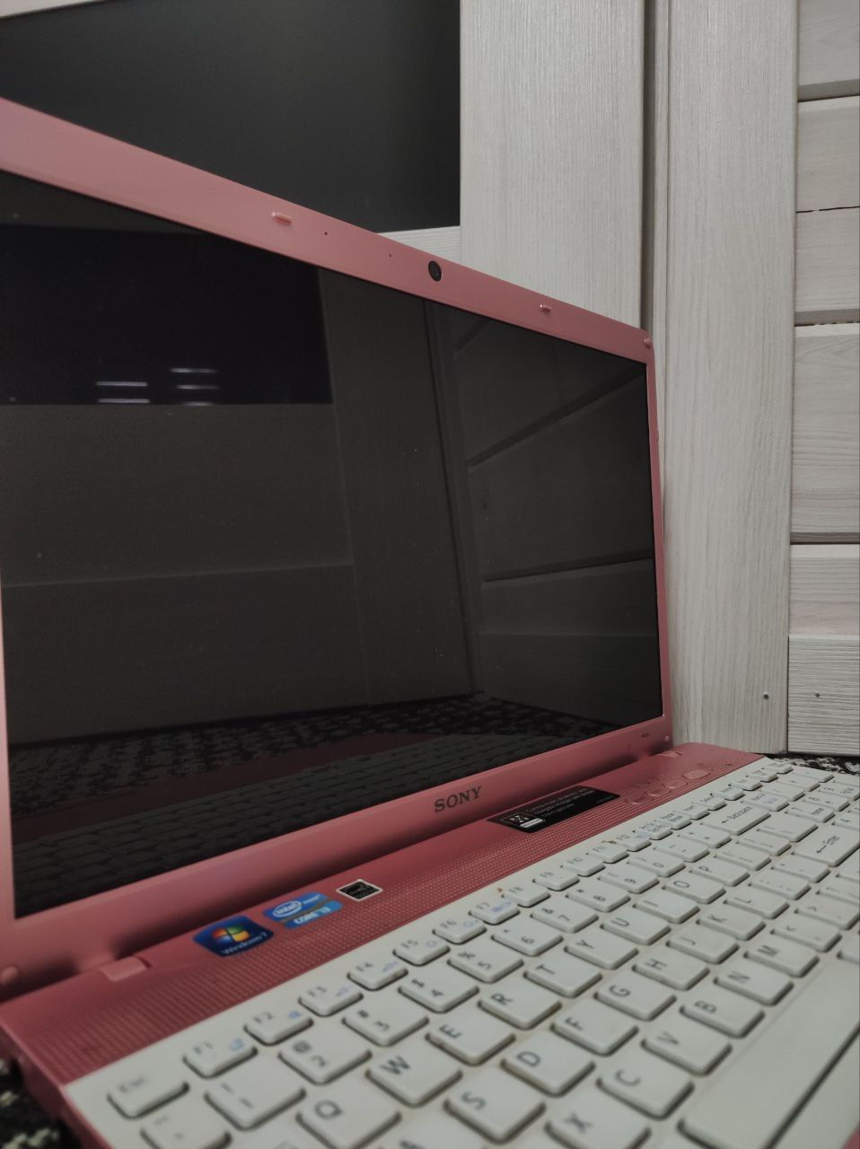 Laptop Roz Sony Vaio foto 3