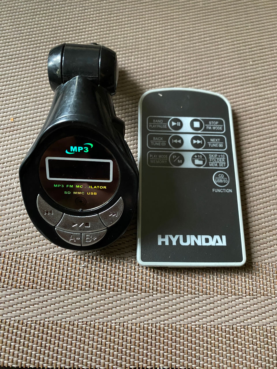 MP3 player cu USB Hyundai pentru automobil. MP3 плэйер для автомобиля