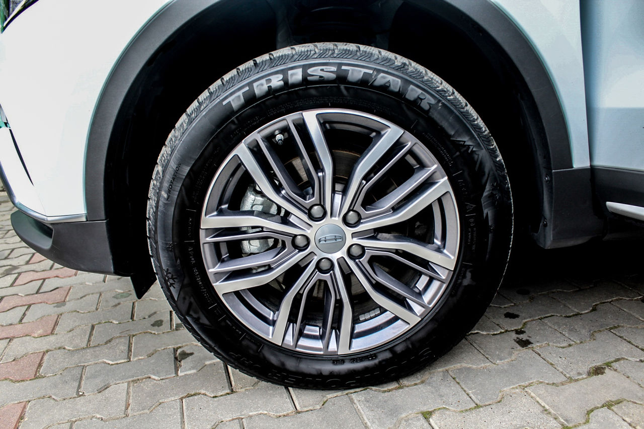 Geely Atlas Pro foto 14