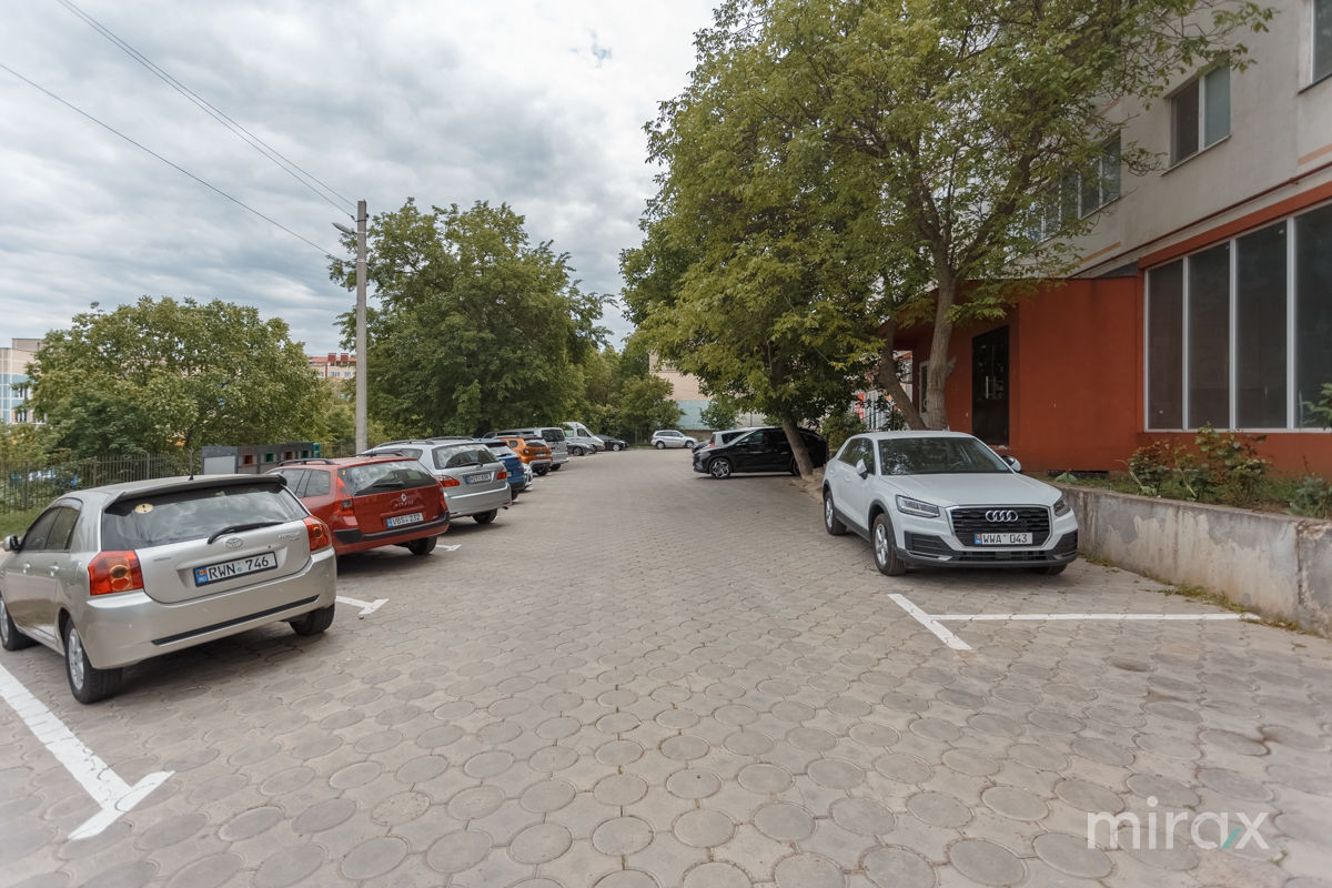 Se vinde spa'iu comercial pe str. Iazului, Poșta Veche, Chișinău foto 7