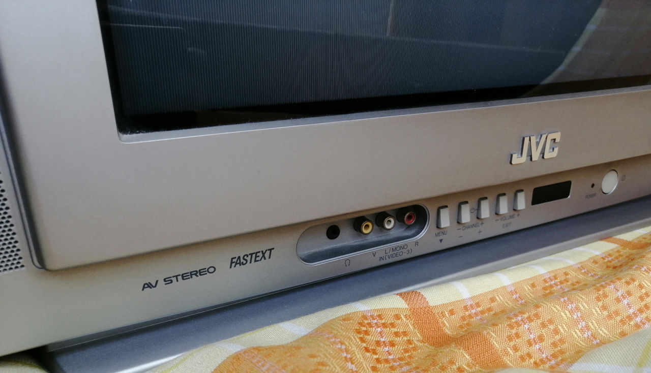 Телевизор JVC AV-2168ТEE 21 дюйм 54 см, с плоским кинескопом. фото 4
