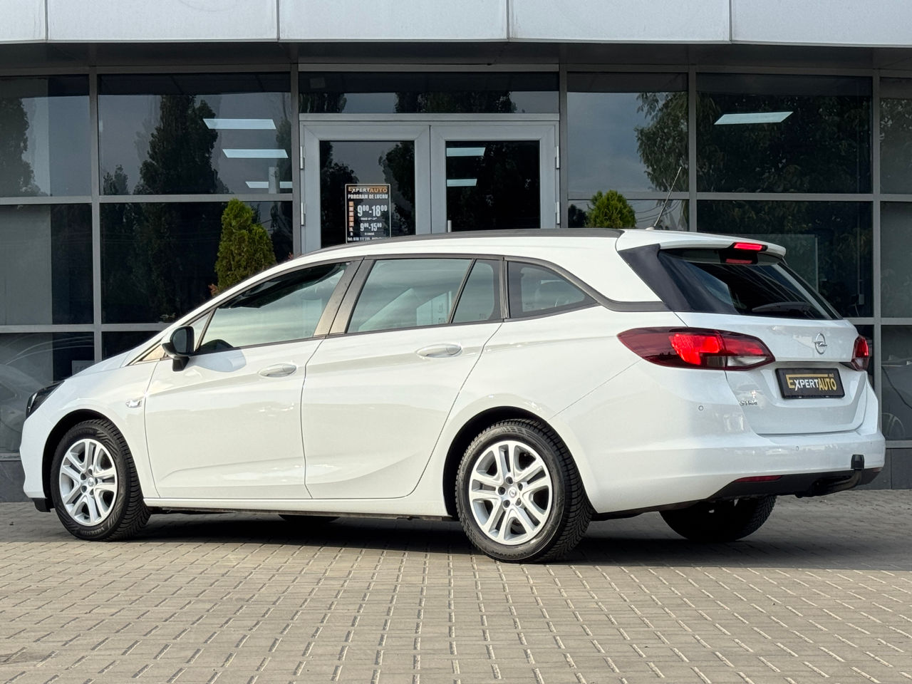 Opel Astra — фото 4