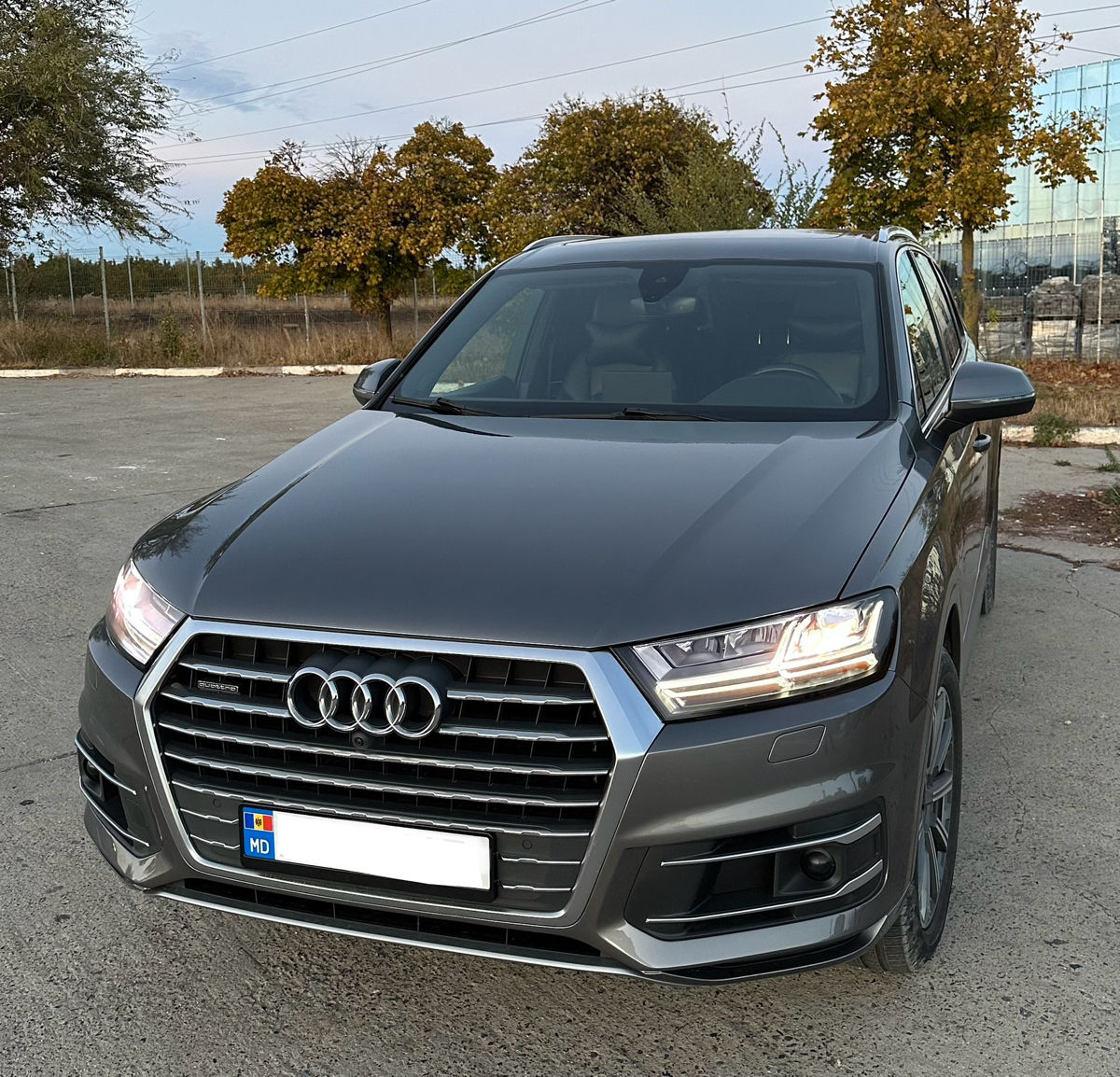 Audi Q7 foto 1