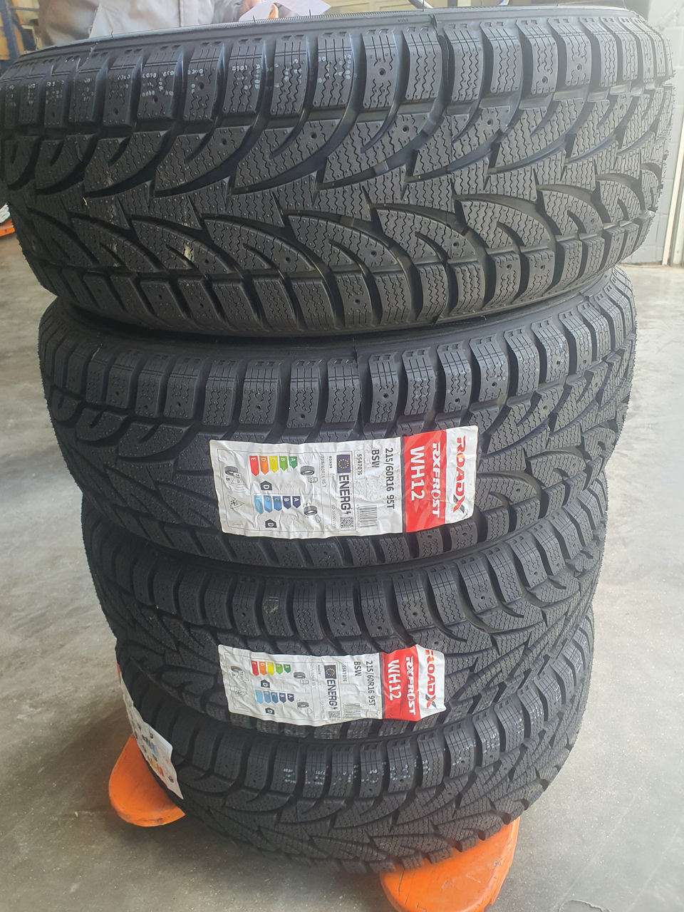 235 60 R18 RoadX (Hankook) Model-2022