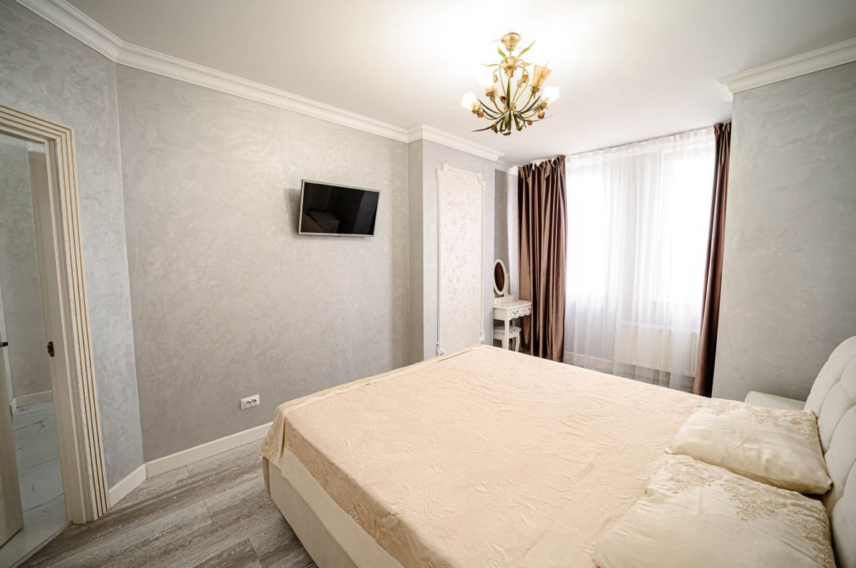 Apartament cu 2 camere, 76 m², Centru, Chișinău foto 10