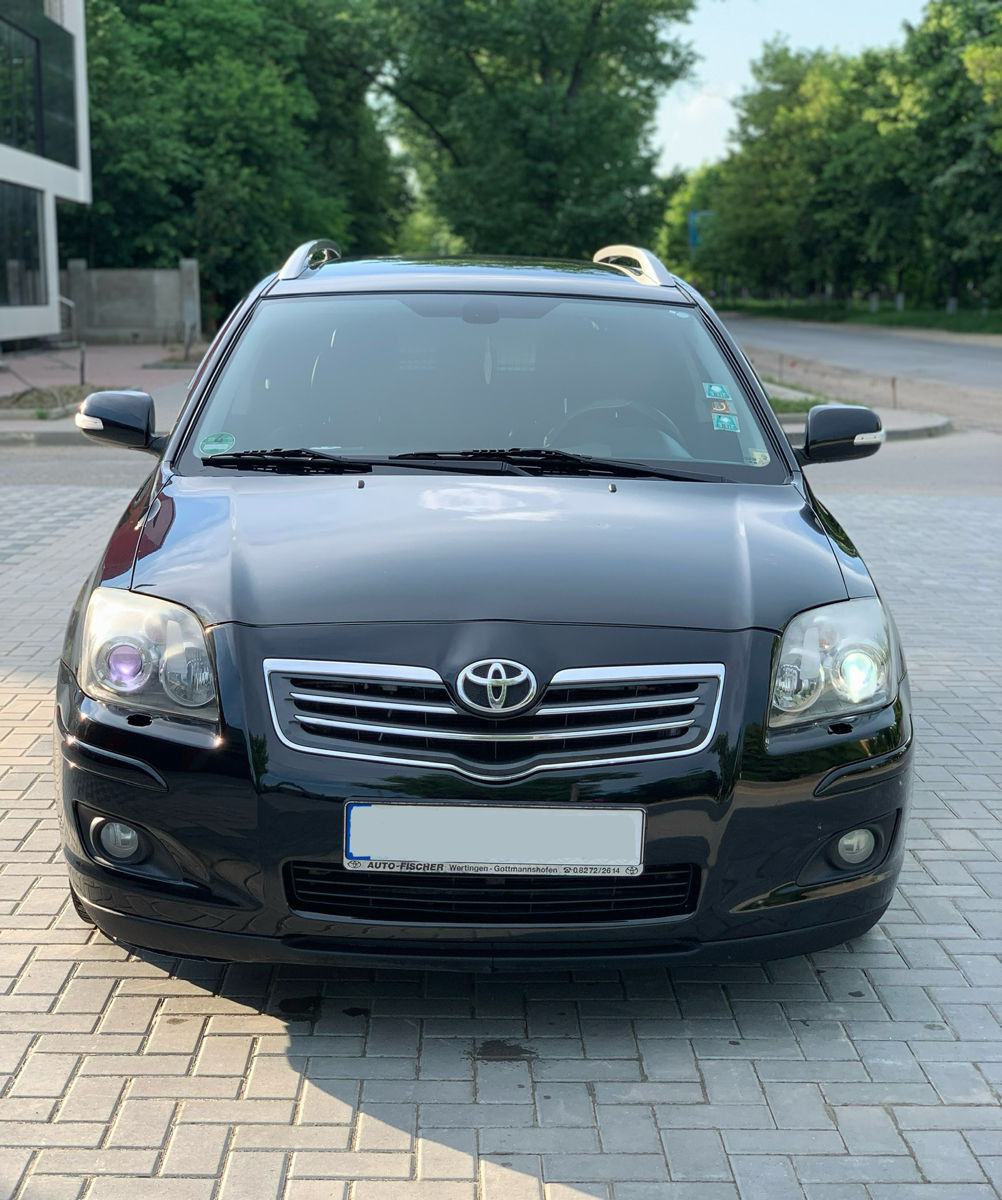 Toyota Avensis foto 0