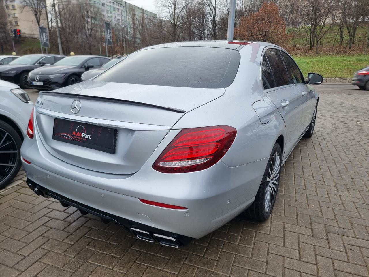 Mercedes E-Class foto 2