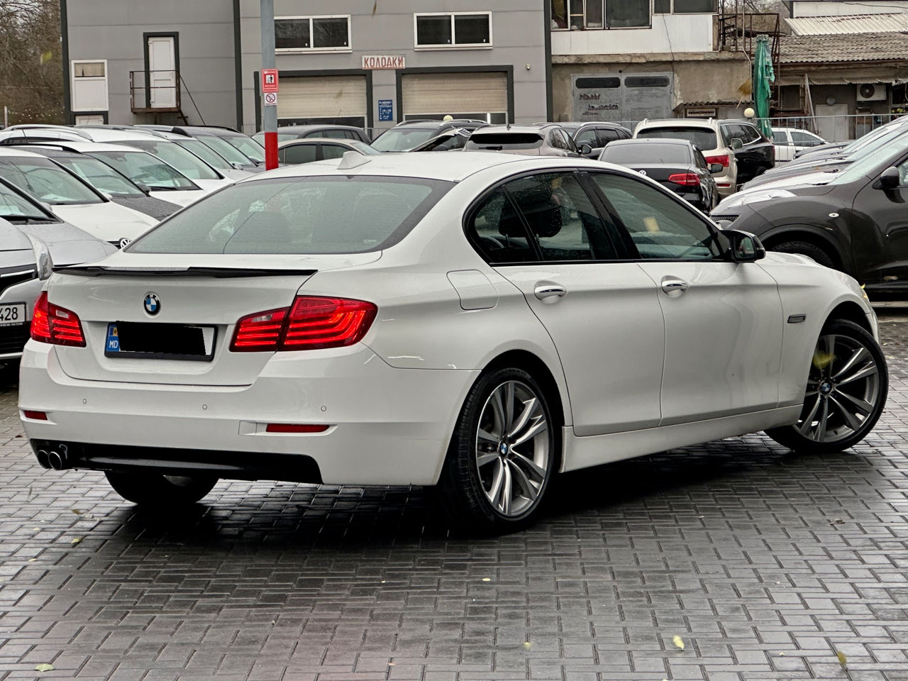 BMW 5 Series foto 4