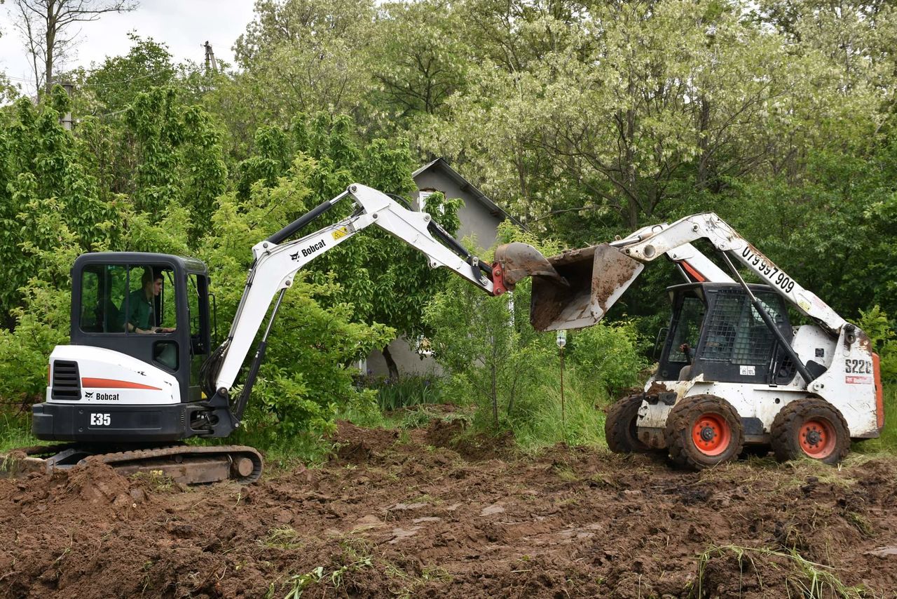 Demolari bobcat ciocan hidraulic foto 2