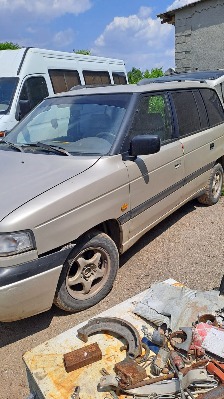 Mazda MPV foto 4