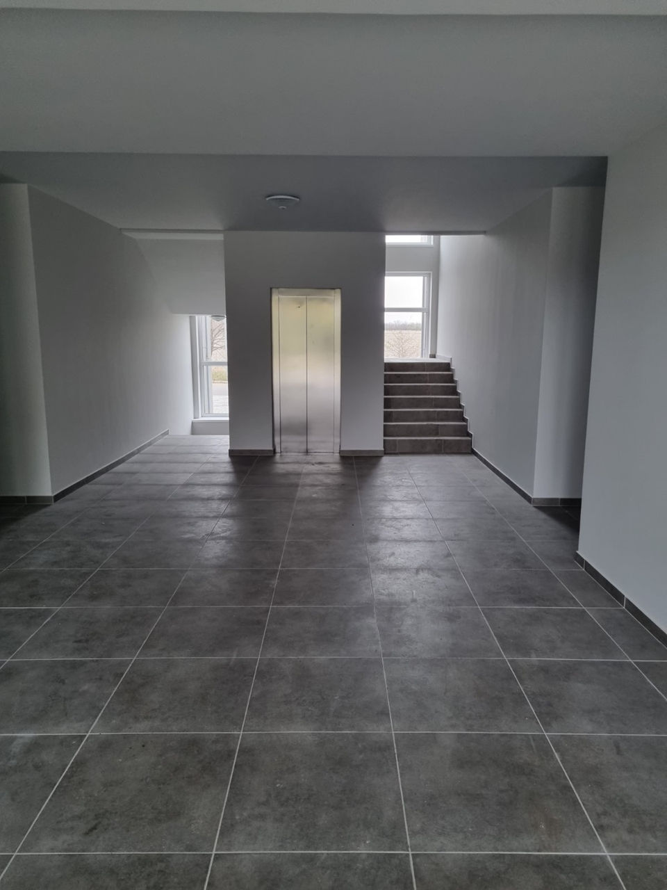 Apartament cu 3 camere, 111 m², Centru, Ștefan-Voda, Ștefan-Vodă foto 3