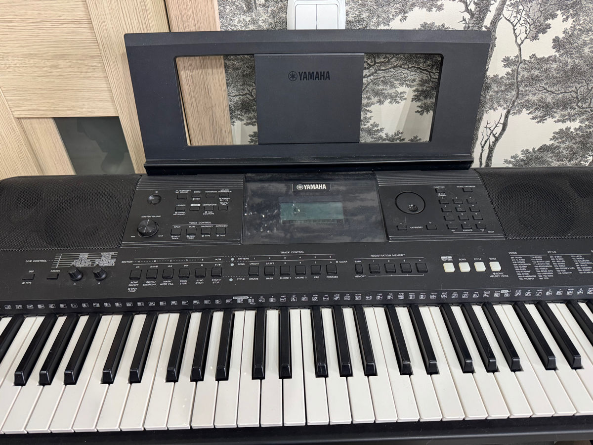 Yamaha PSR E453  фото 3