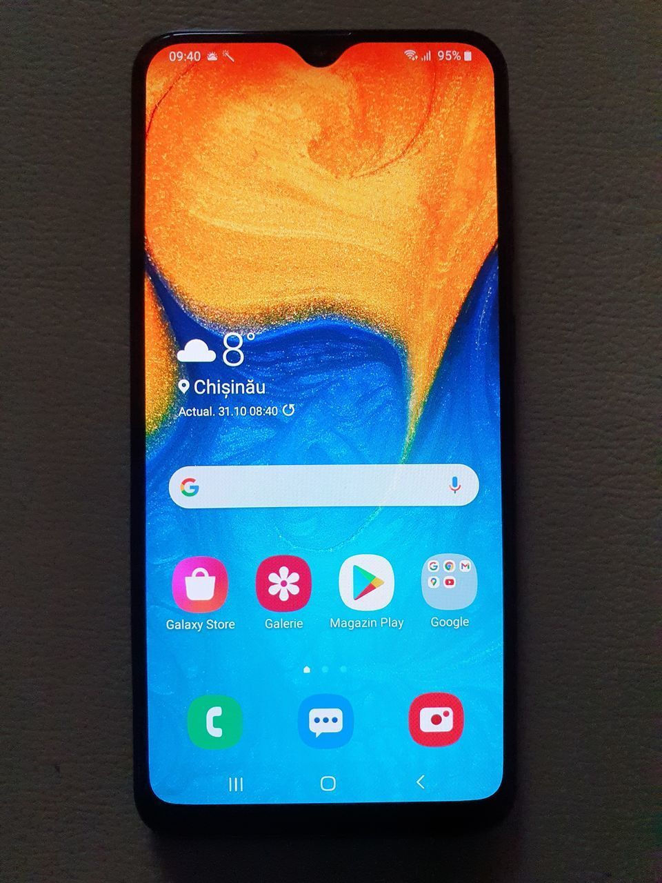 Samsung Galaxy A20 in cutie foto 2