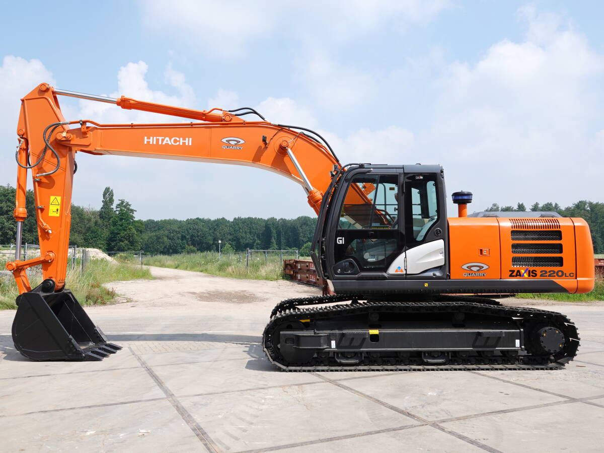 Excavator Hitachi 220 фото 1