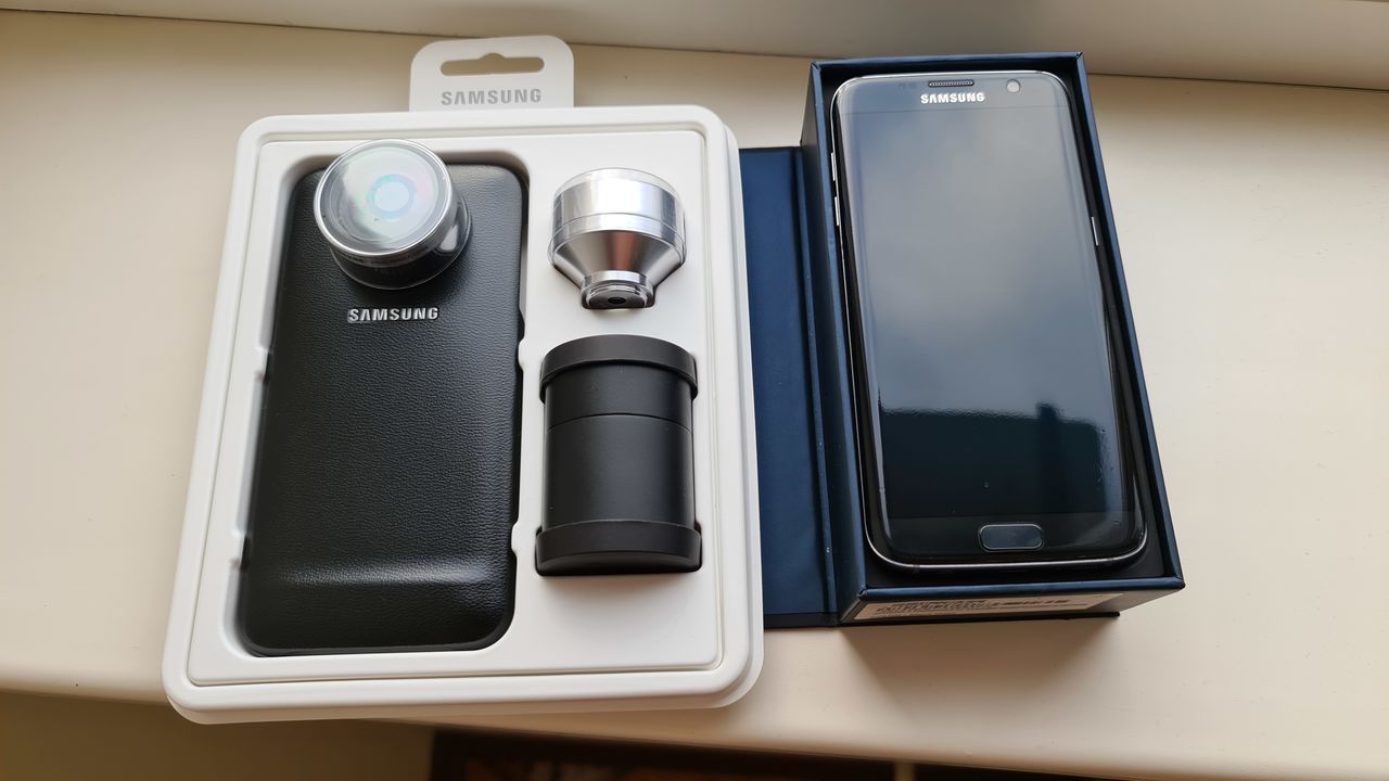 Samsung Galaxy S7 edge dual sim и Чехол Samsung Lens Cover 3500 lei за все