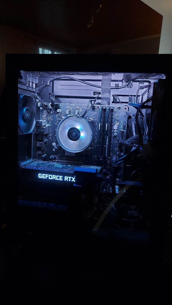 Gaming Intel Core i7-10700F, RTX 2060,32GB RAM foto 1