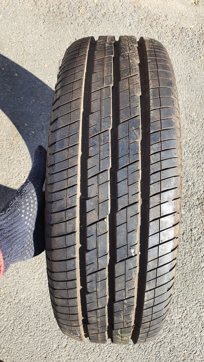 205/65 R16 C foto 0