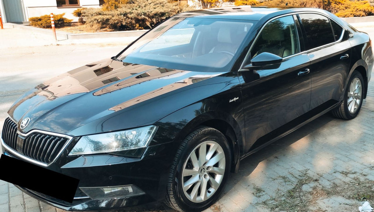 Skoda Superb foto 1