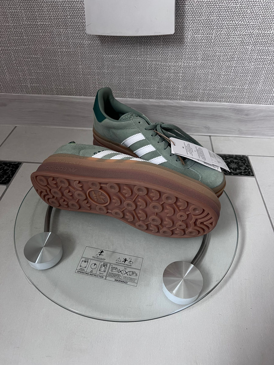 Vând Adidas Gazelle , Originale , Noi !!! foto 5