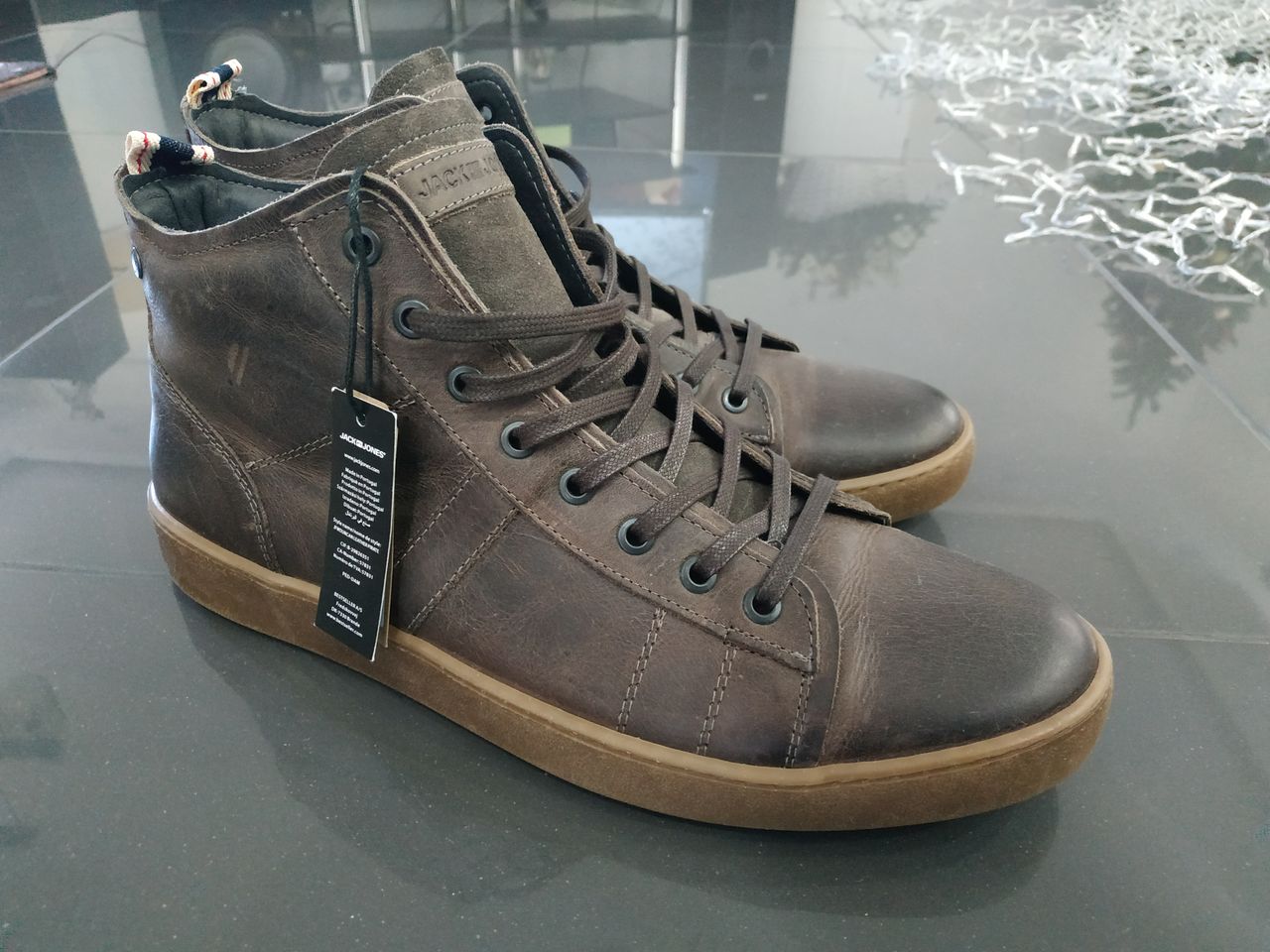 Jack & Jones новые (натуральная кожа) 44-45 размер