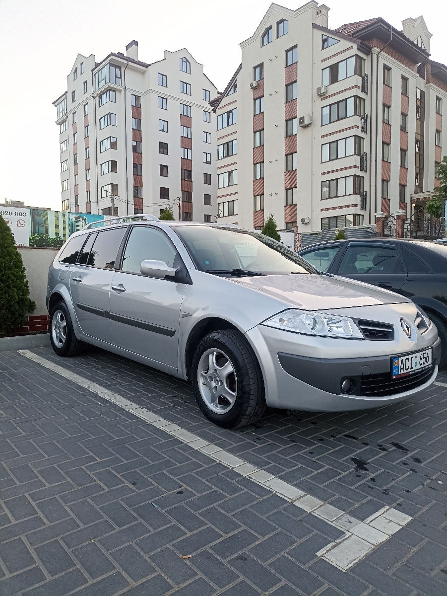 Renault Megane foto 1