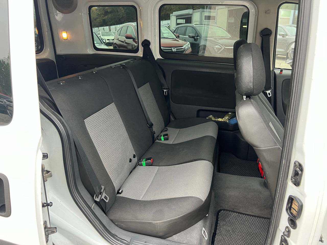 Opel Combo foto 16