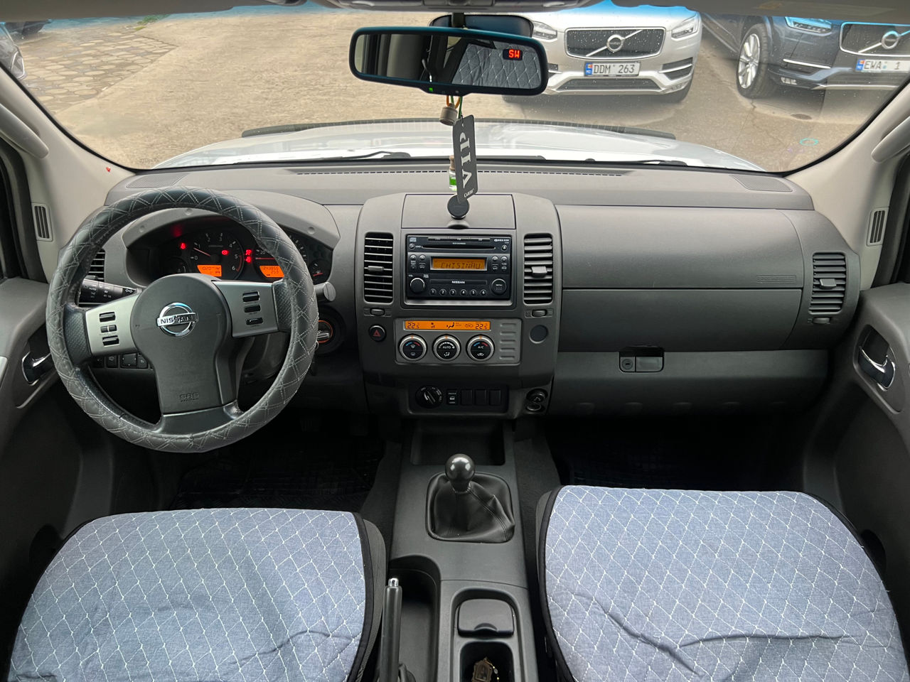 Nissan Navara foto 10