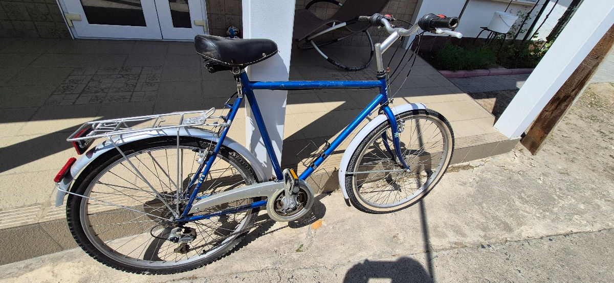 Vind bicicleta 1300 lei foto 1
