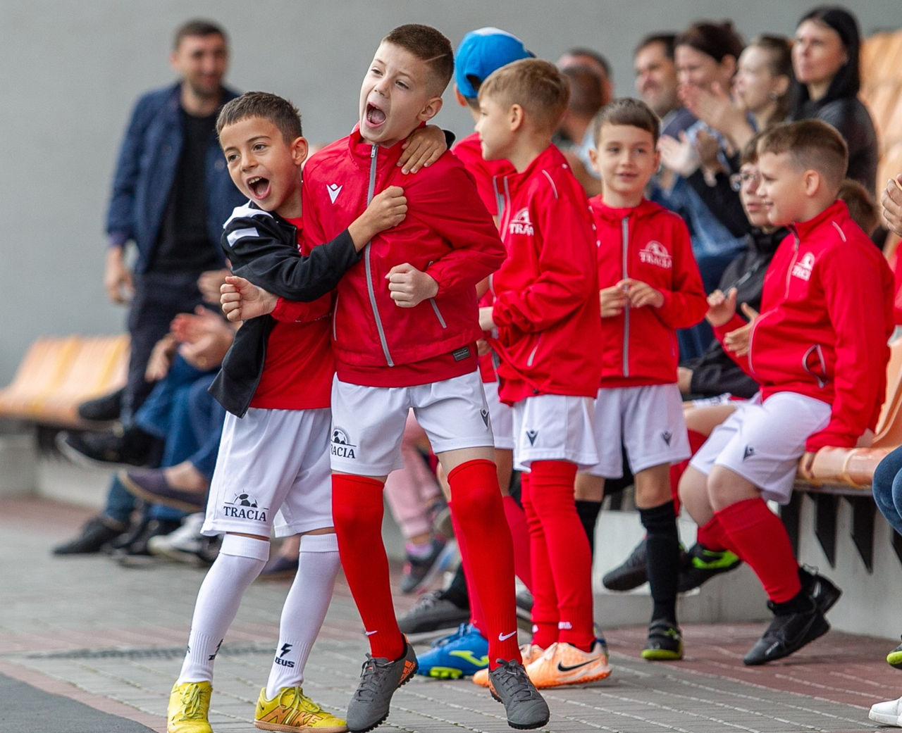 Înscrie-ți copilul la Fotbal pentru Copii de la 3 Ani! foto 3