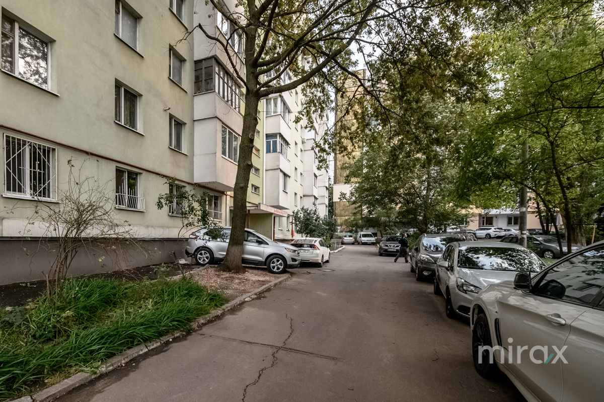 Apartament cu 2 camere, 54 m², Buiucani, Chișinău foto 9