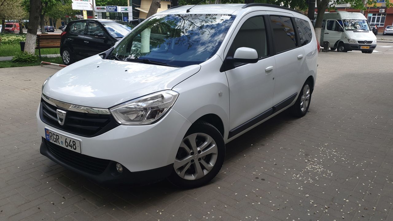 Chirie auto/аренда авто - livrare /доставка 24/24 , arenda auto , rent a car foto 10