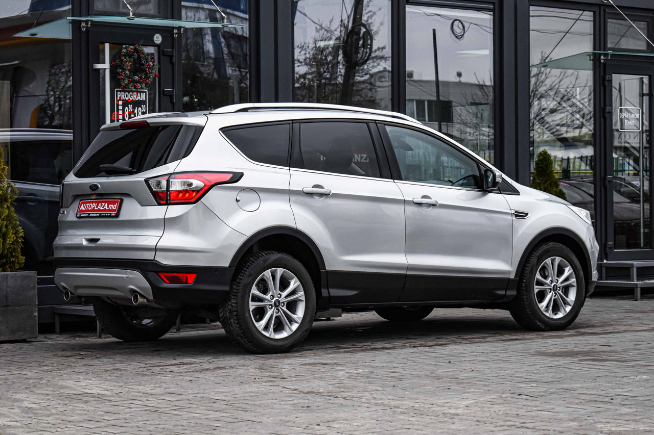 Ford Kuga foto 2