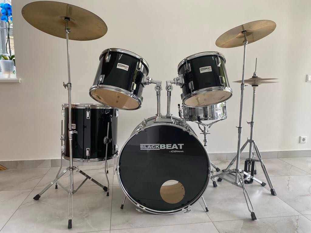 Tobe Black Beat si Basix foto 1