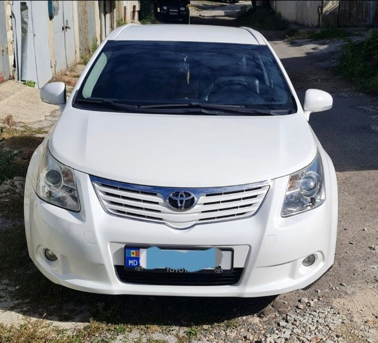 Toyota Avensis foto 1