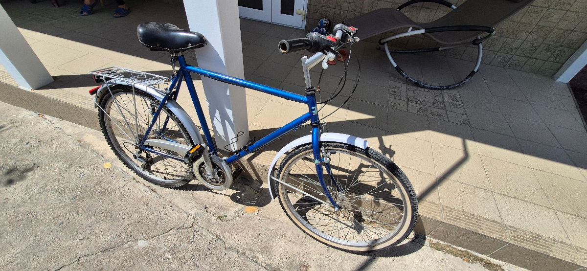 Vind bicicleta 1300 lei foto 0