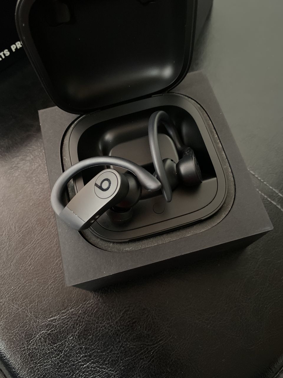 Powerbeats Pro Wireless Bluetooth 100% original
