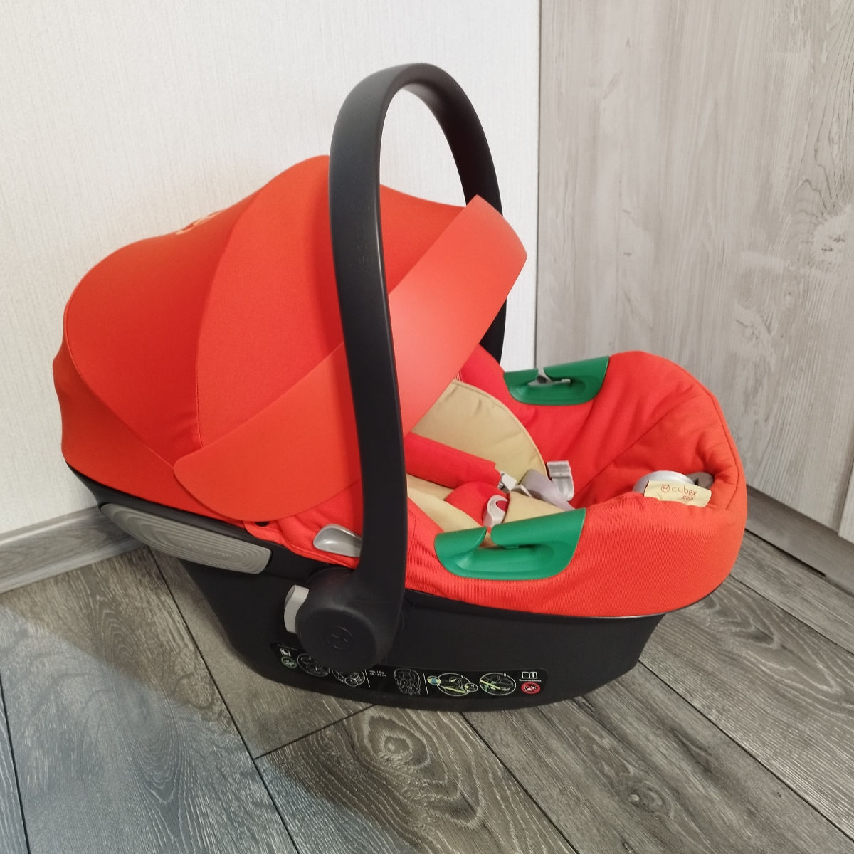 Nou! Vând scoică auto Cybex Aton S2 i-Size + bază Isofix – nouă!
 foto 0
