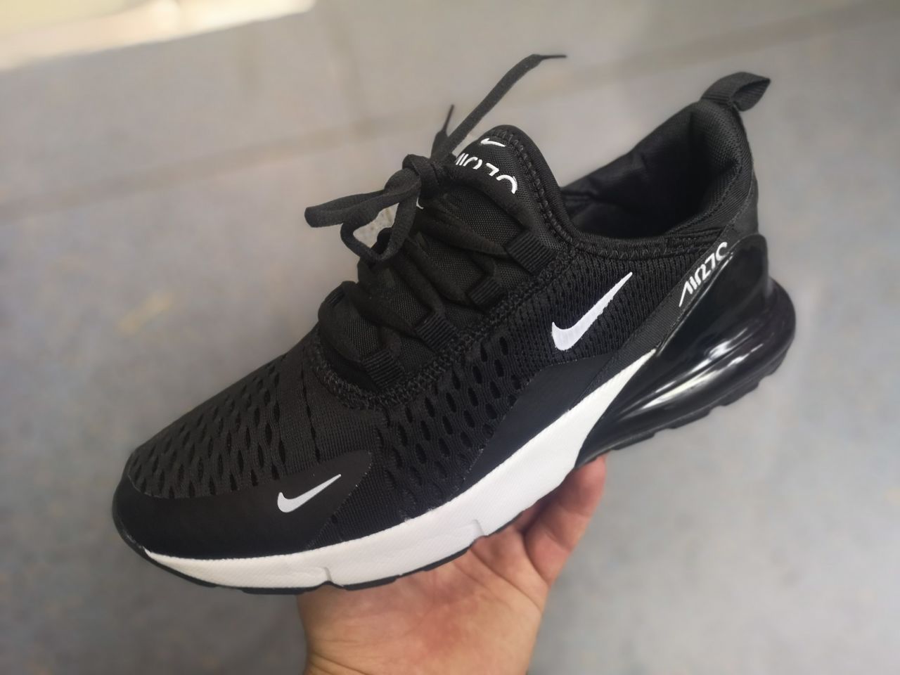 Nike 270 unisex