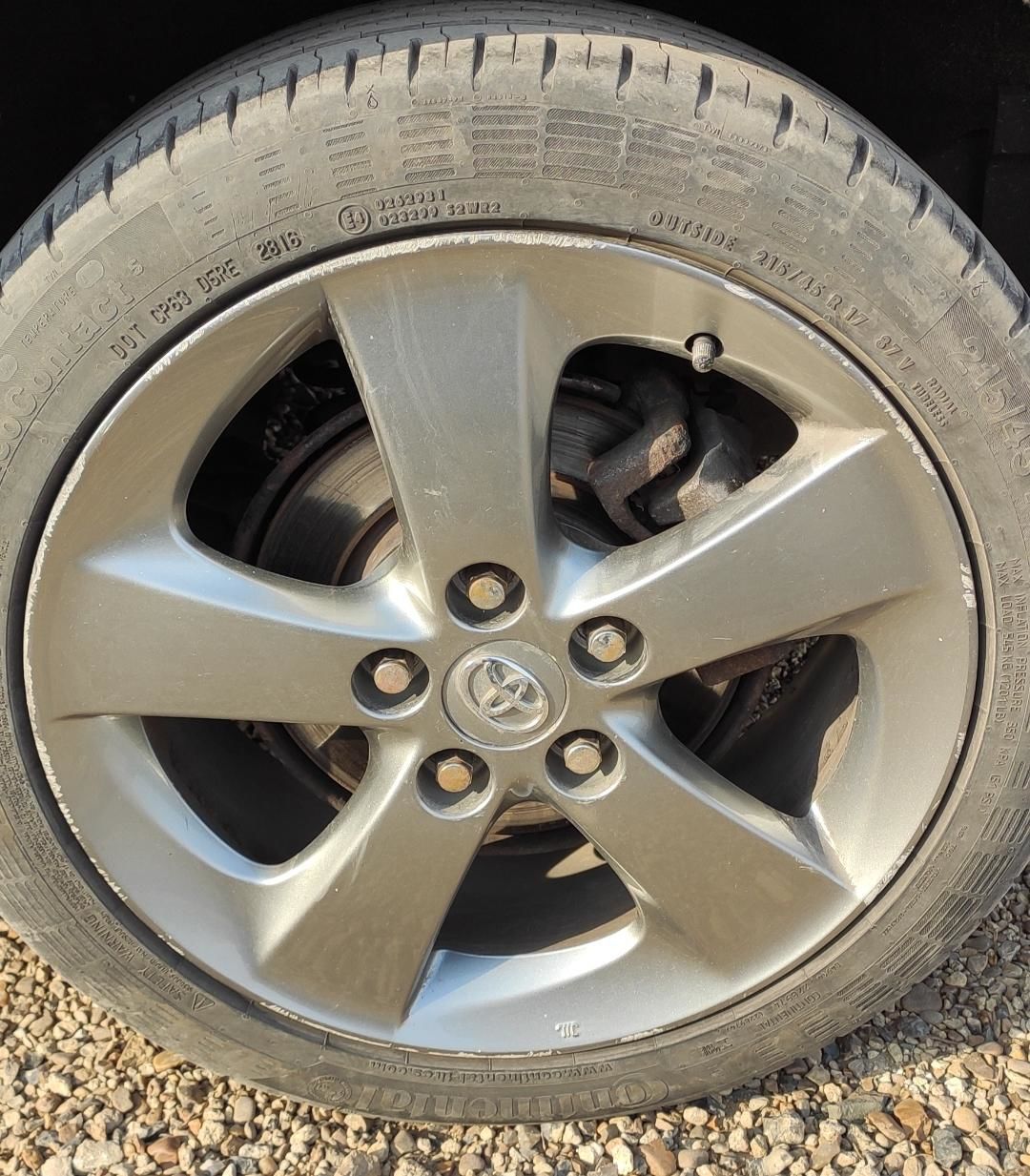 R17 Toyota