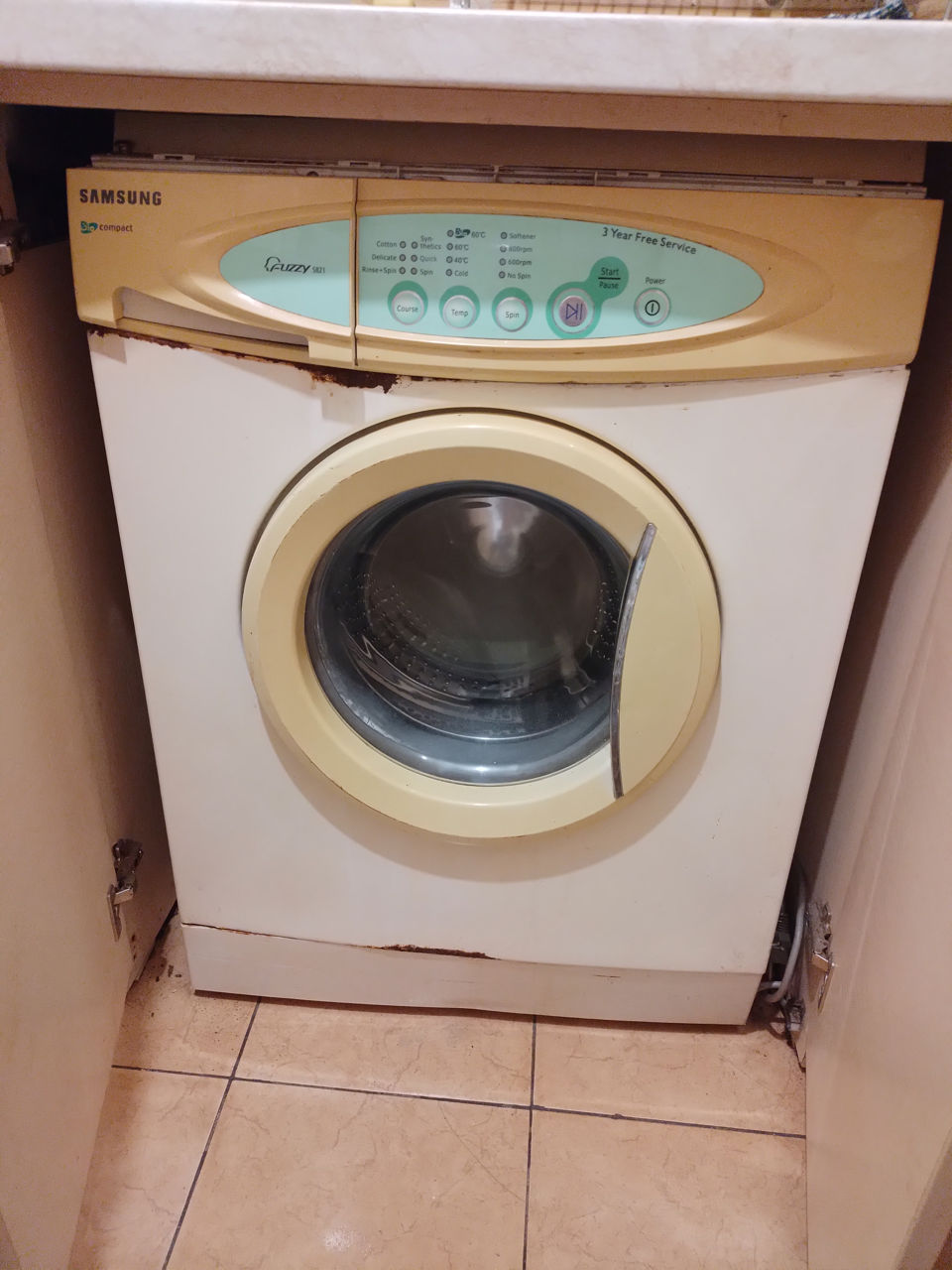 Продам стиральную самсунг на запчасти